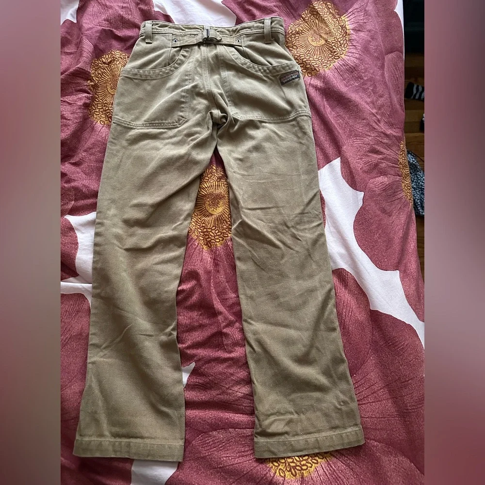 Patagonia Women’s Khaki Cargo Pants - Picture 2 of 5